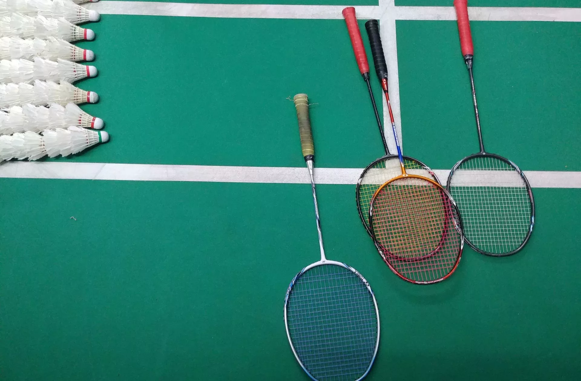 What Badminton Shuttlecocks Should I Choose? - Our Buying Guide — Badminton  HQ